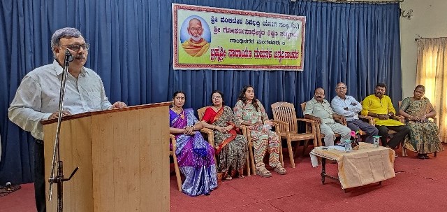 ನಾರಾಯಣ ಗುರುಗಳ 169ನೇ ಜಯಂತಿ ಆಚರಣೆ ನಾರಾಯಣ ಗುರುಗಳ 169ನೇ ಜಯಂತಿ ಆಚರಣೆ